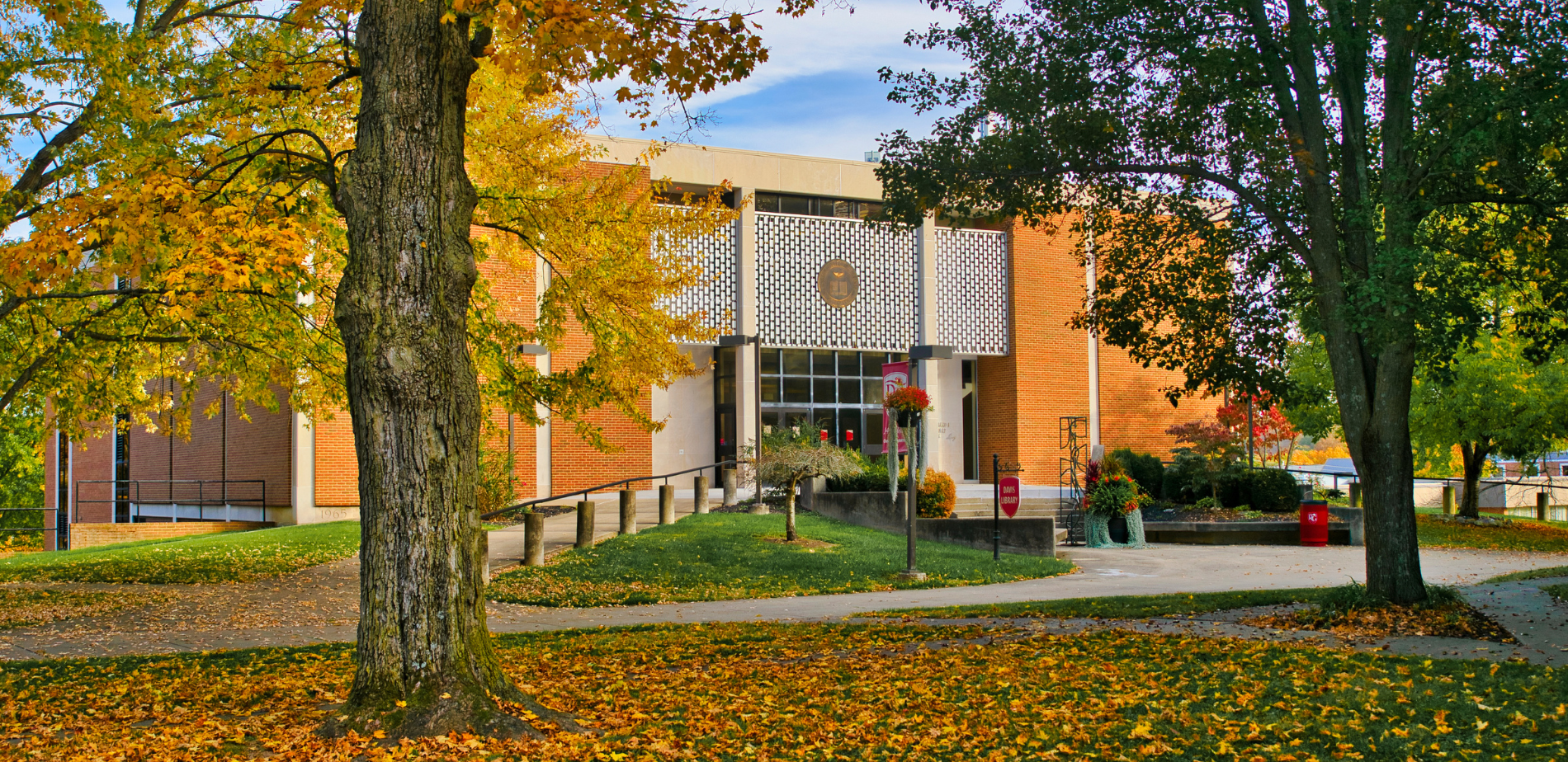Search Rio Grande’s Jeanette Albiez Davis Library